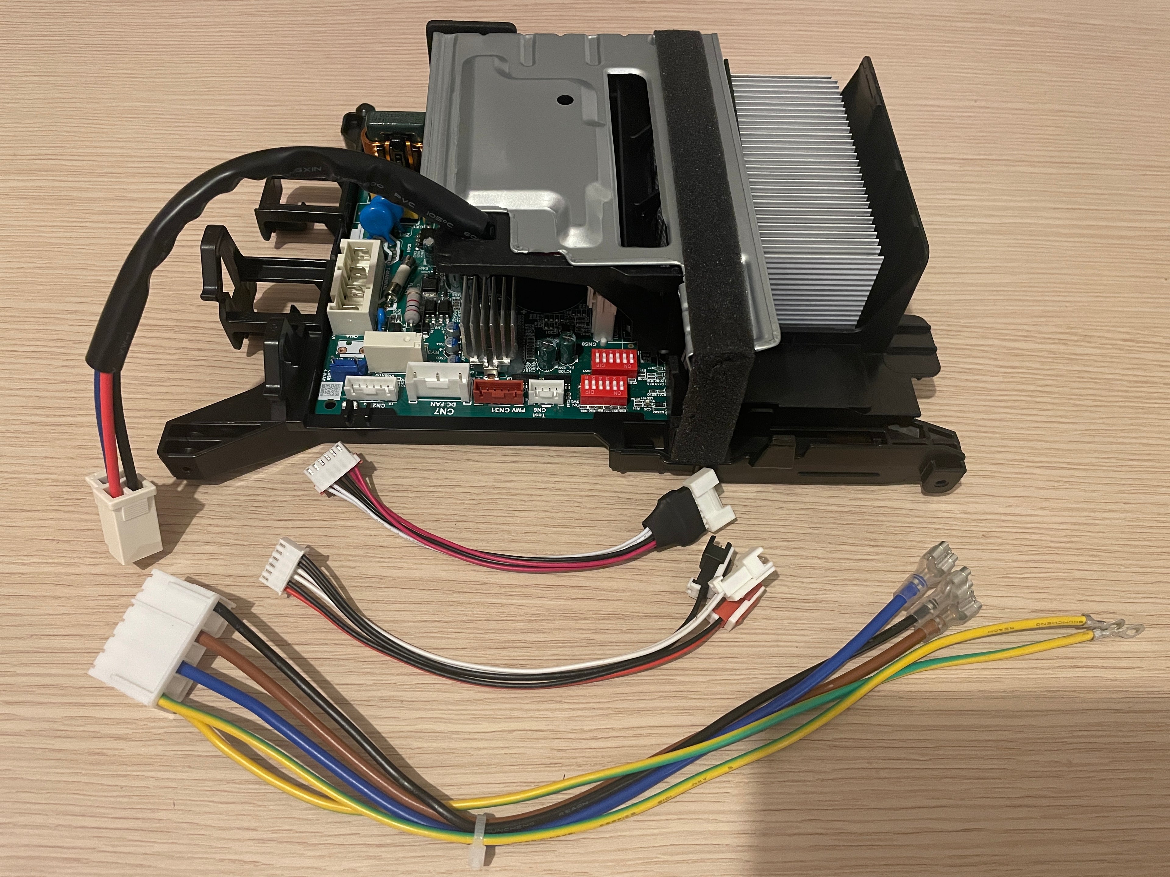 Carte électronique GC Inverter pour climatiseur 9000/12000 btu GC2 Midea